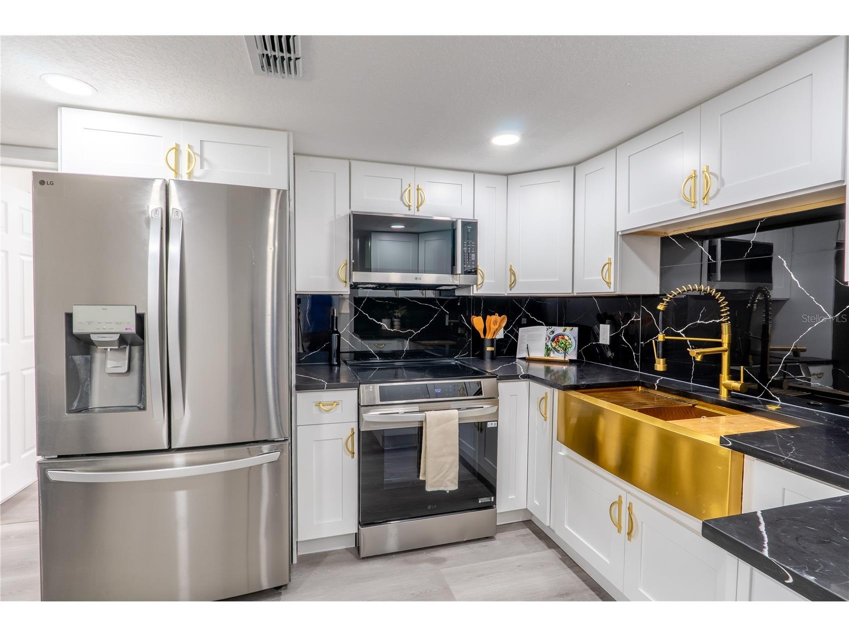 3925 W Norfolk Street Tampa FL 33614 TB8524877 image17
