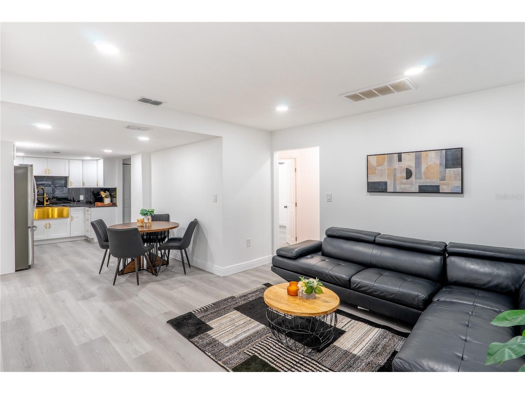3925 W Norfolk Street Tampa FL 33614 TB8524877 image4