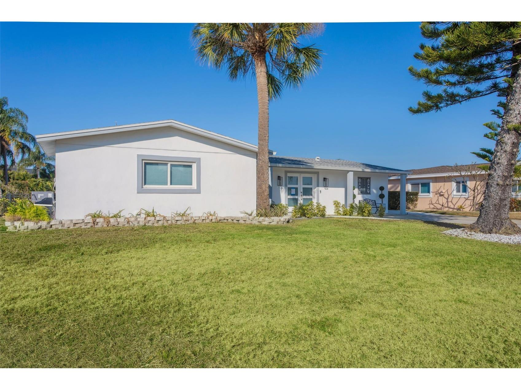 3926 Fontainebleau Drive Tampa FL 33634 TB8478829 image1