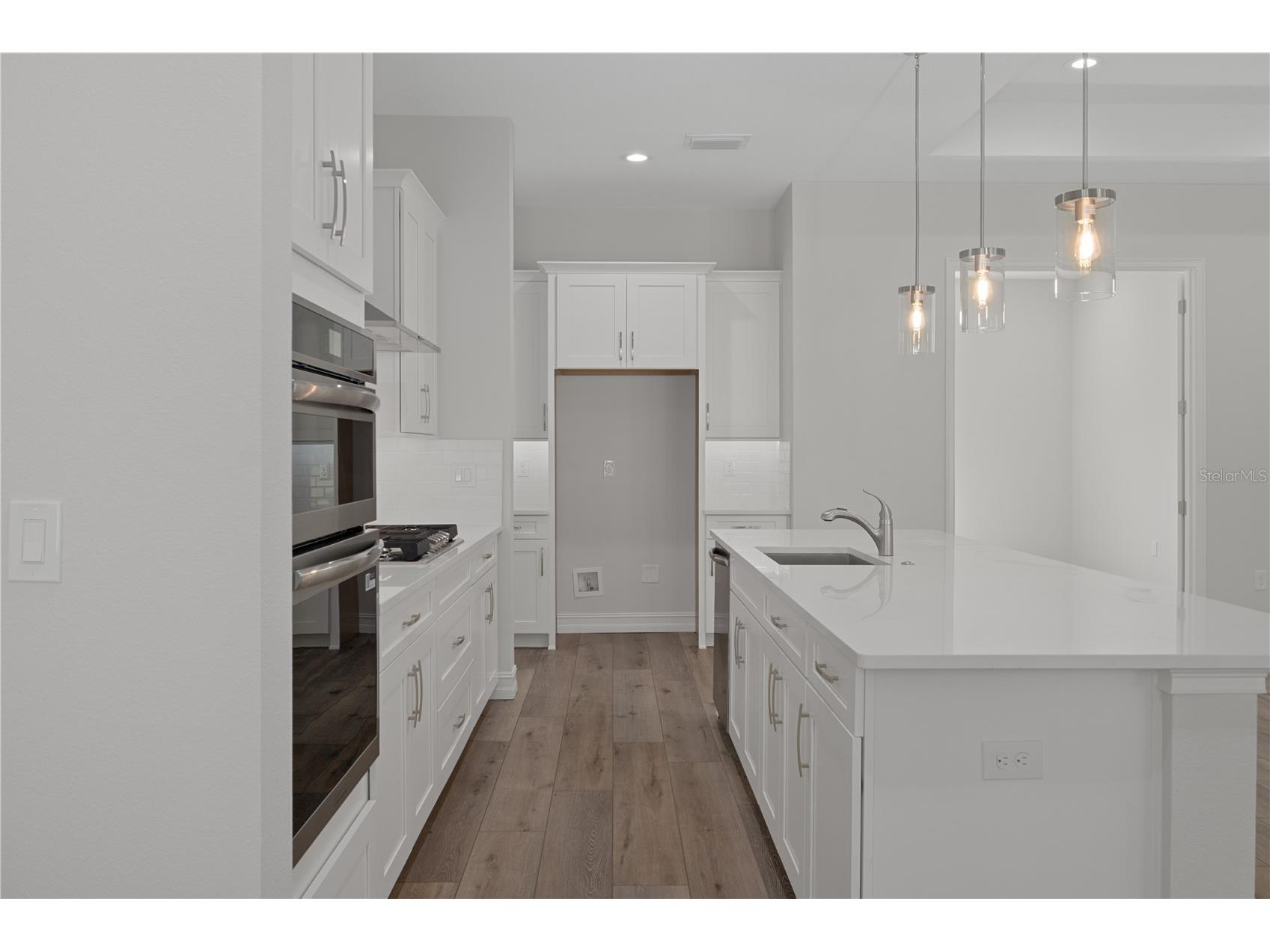 3926 Southern Valley Loop Brooksville FL 34601 W7887475 image17