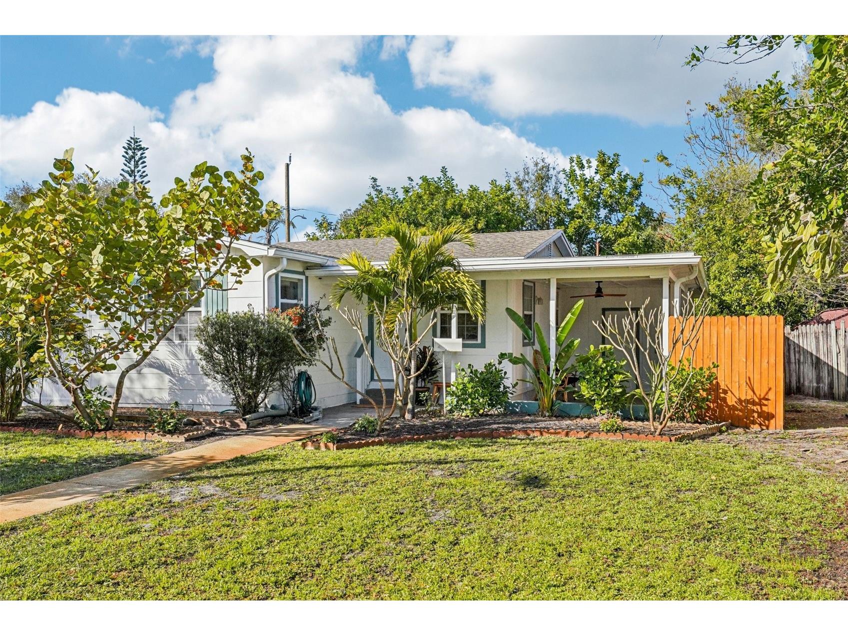 3927 10th Avenue N Saint Petersburg FL 33713 TB8473339 image1