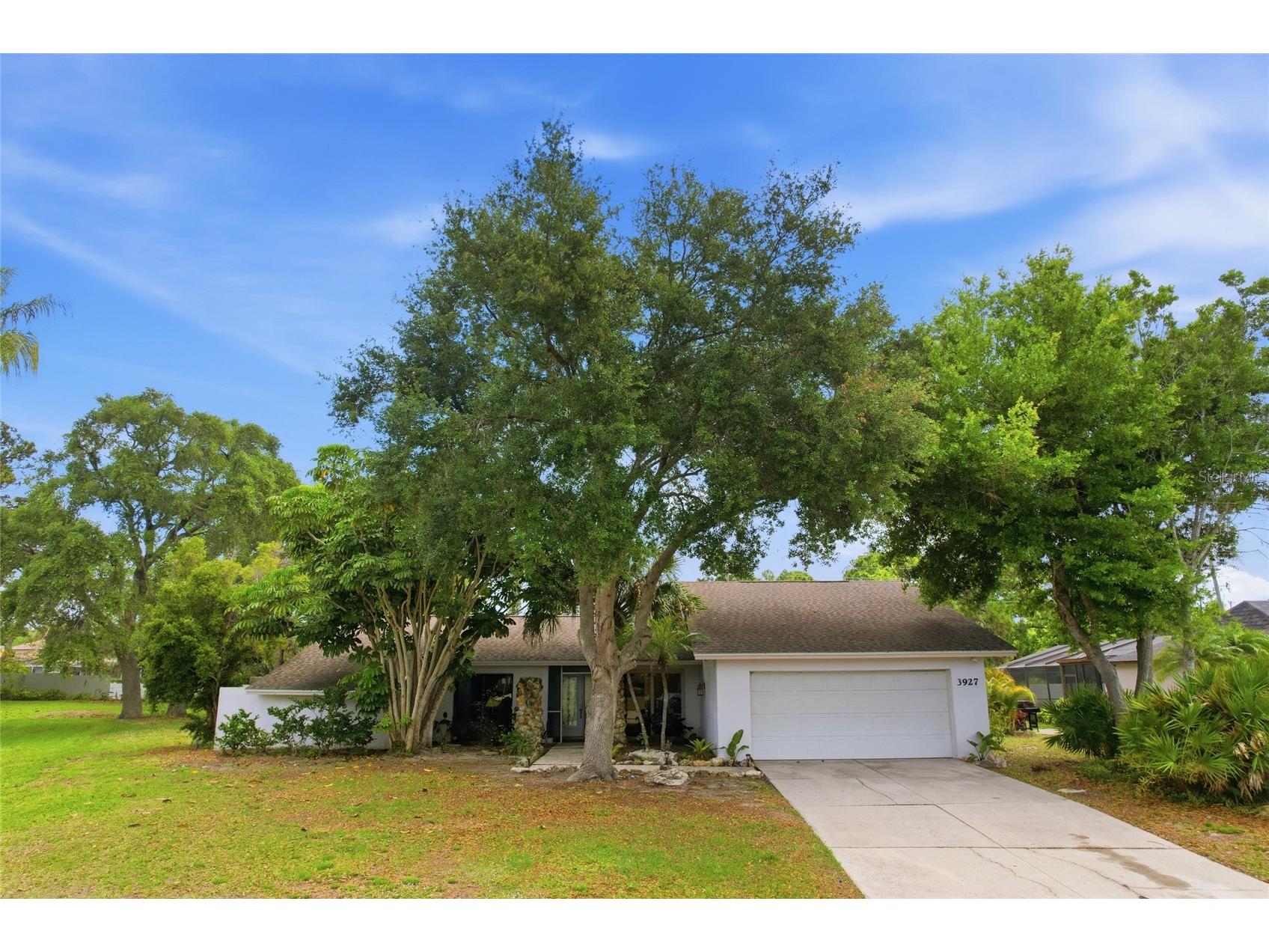 3927 Country View Lane Sarasota FL 34233 A4690240 image1