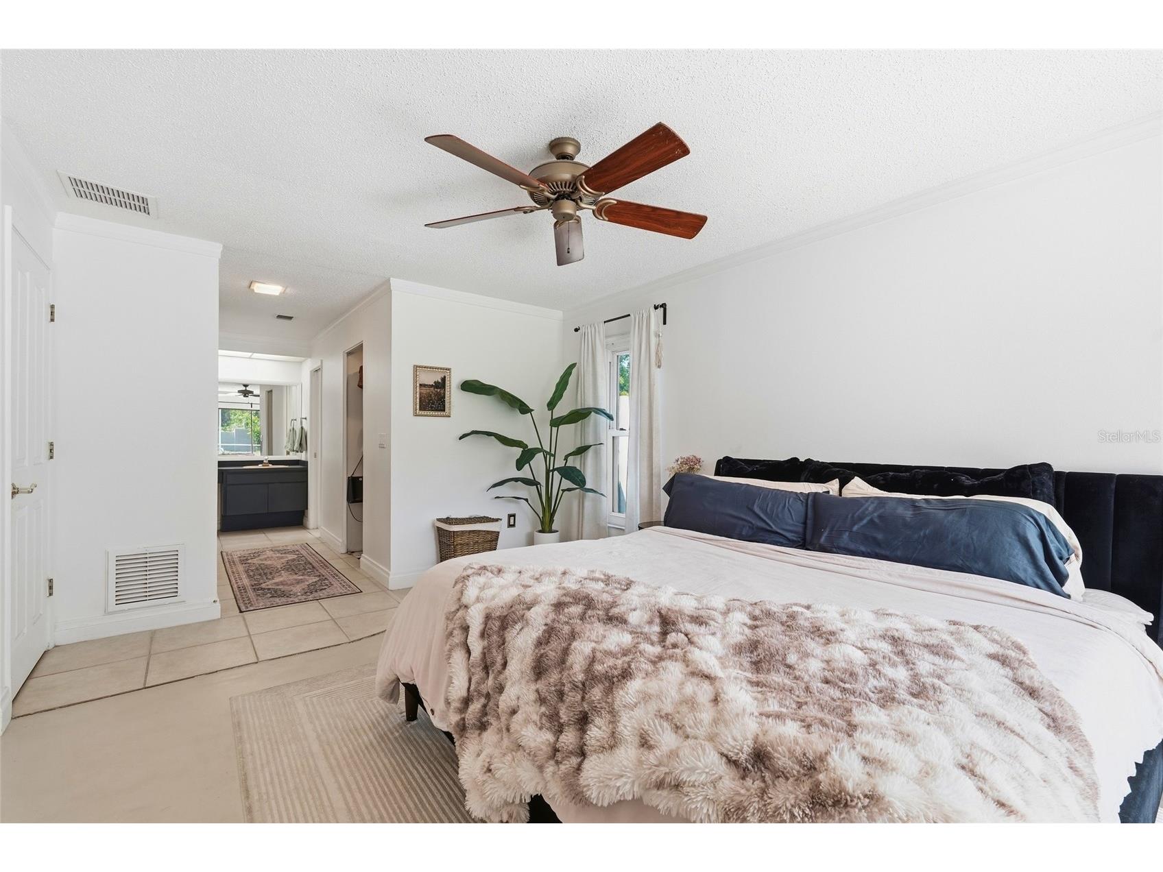 3927 Country View Lane Sarasota FL 34233 A4690240 image15