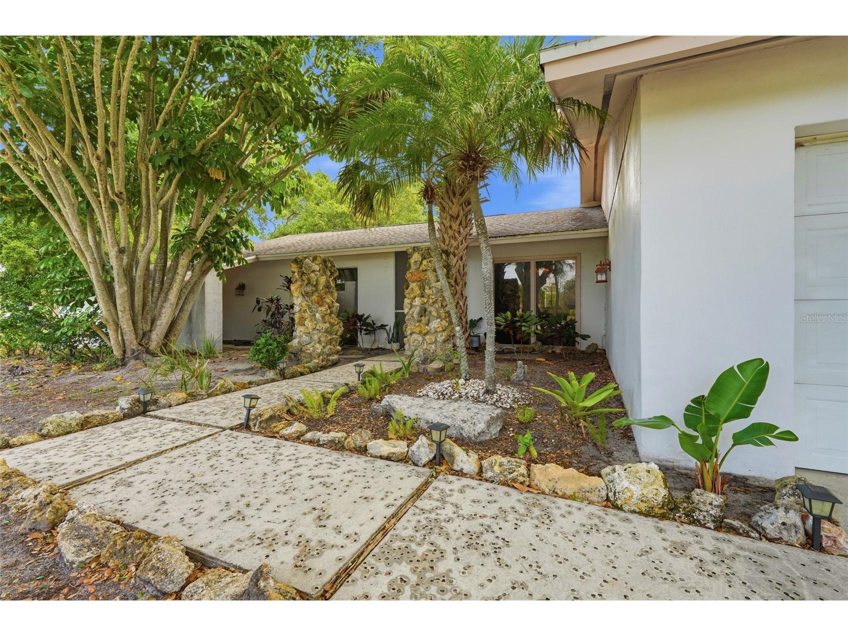 3927 Country View Lane Sarasota FL 34233 A4690240 image3