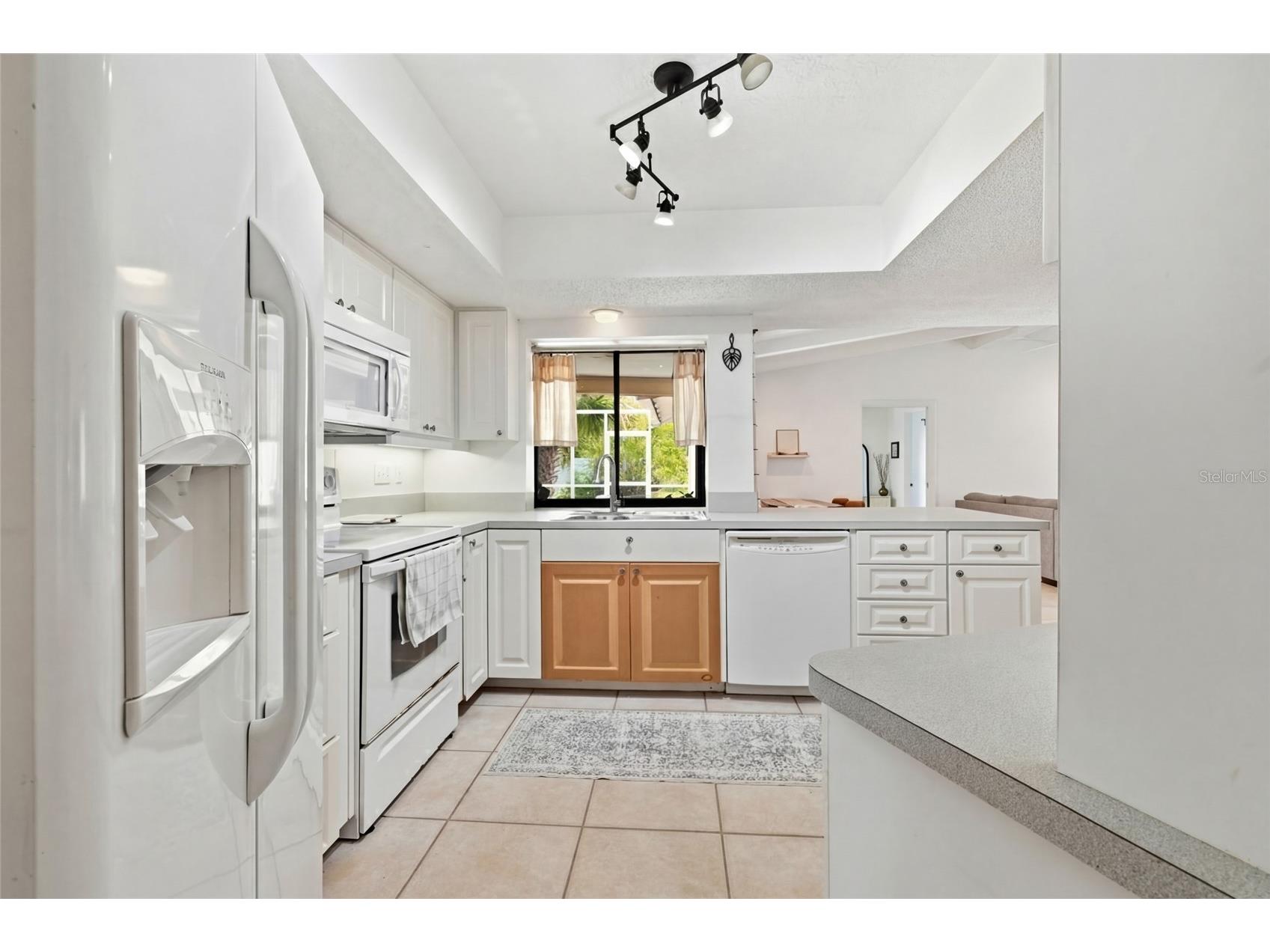 3927 Country View Lane Sarasota FL 34233 A4690240 image9