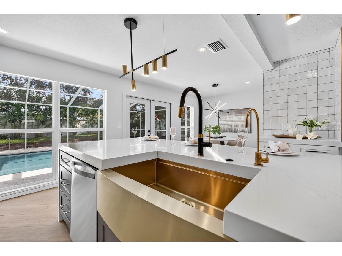 3927 Helena Street NE Saint Petersburg FL 33703 TB8456938 image16