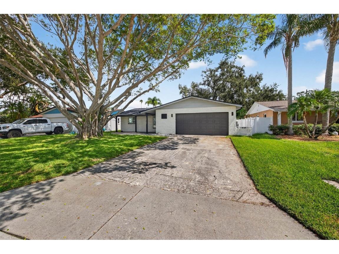 3927 Helena Street NE Saint Petersburg FL 33703 TB8456938 image2