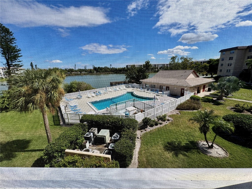 3927 Lake Bayshore Drive #F312 Bradenton FL 34205 A4669571 image18