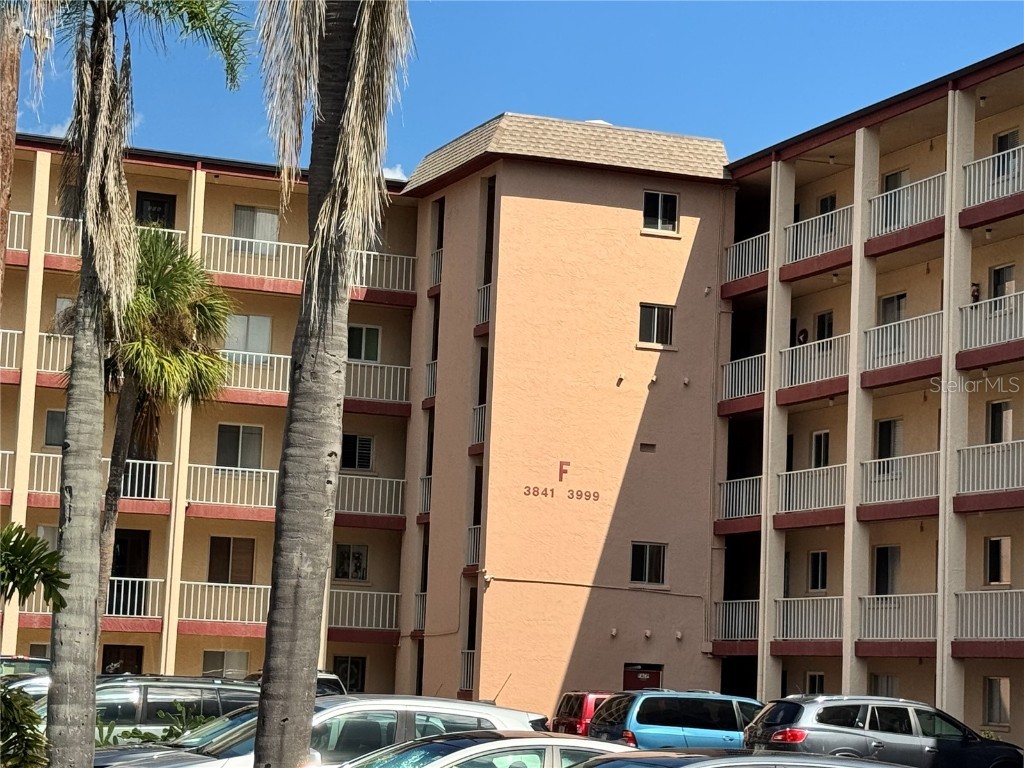 3927 Lake Bayshore Drive #F312 Bradenton FL 34205 A4669571 image2