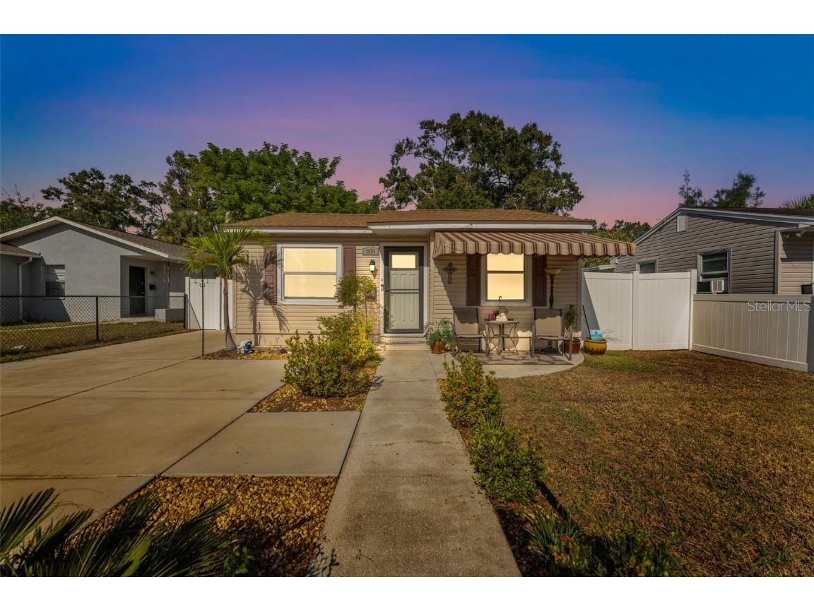 3929 10th Avenue S Saint Petersburg FL 33711 TB8455436 image1