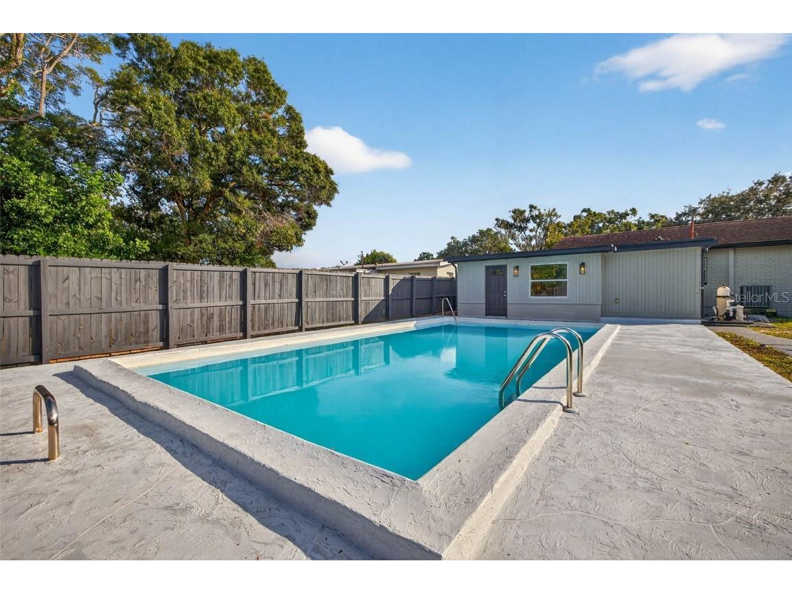 3929 13th Avenue N Saint Petersburg FL 33713 TB8455468 image26