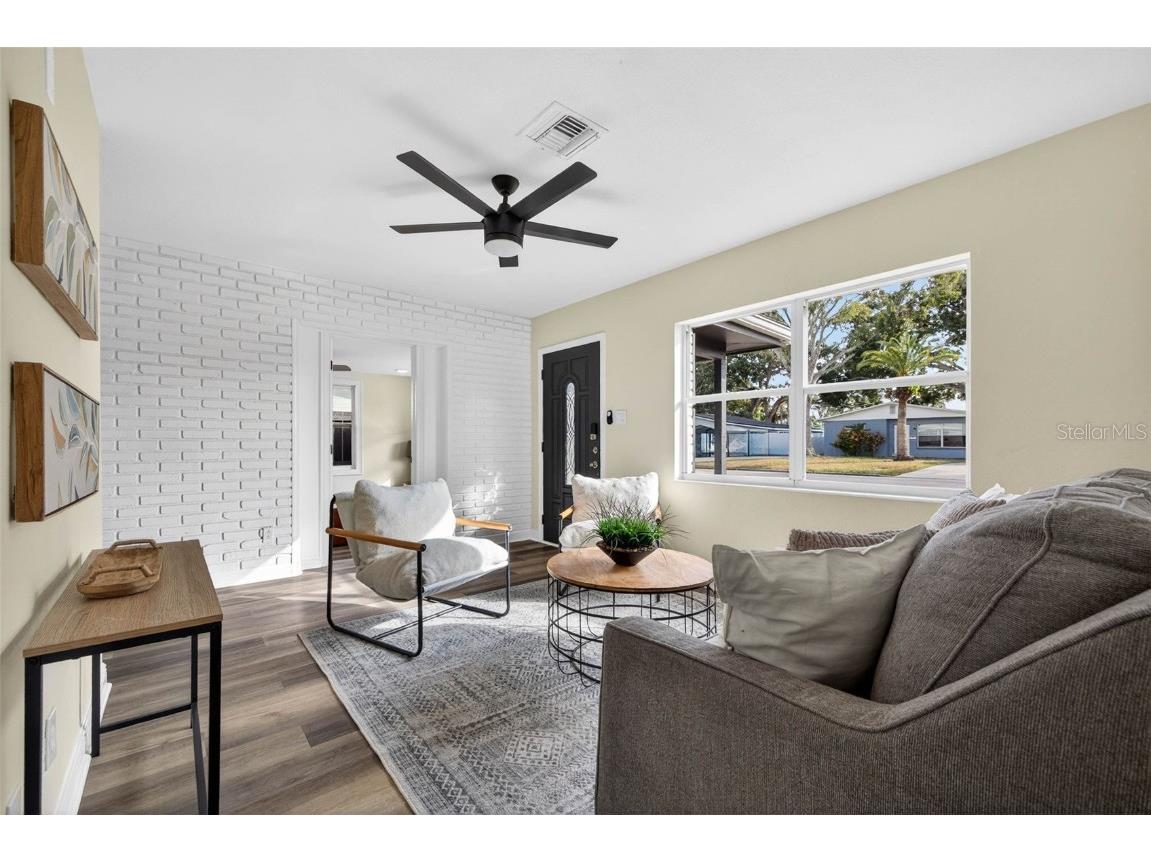 3929 13th Avenue N Saint Petersburg FL 33713 TB8455468 image5