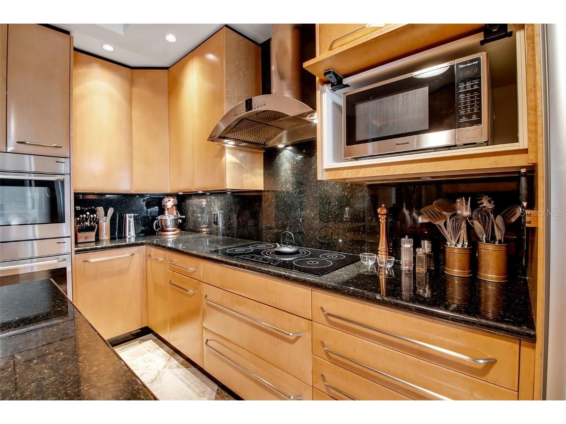 393 N Point Road #1002 Osprey FL 34229 - LITTLE SARA BAY/GULF OF MEXICO A4667964 image42