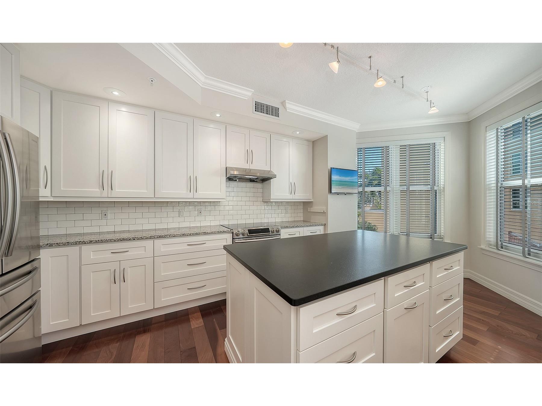 393 N Point Road #301 Osprey FL 34229 A4682548 image17