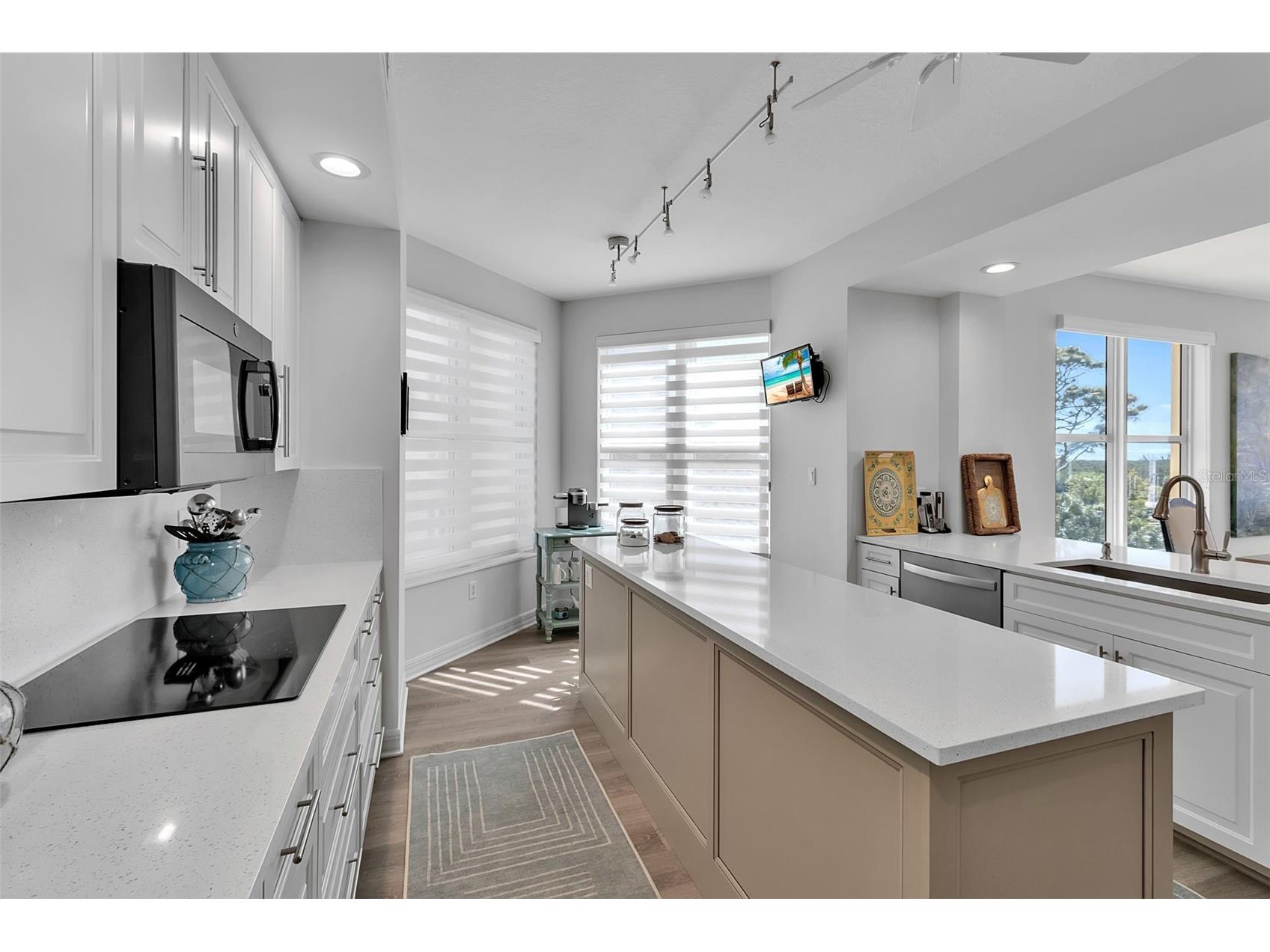 393 N Point Road #401 Osprey FL 34229 - CATFISH CREEK A4686928 image22