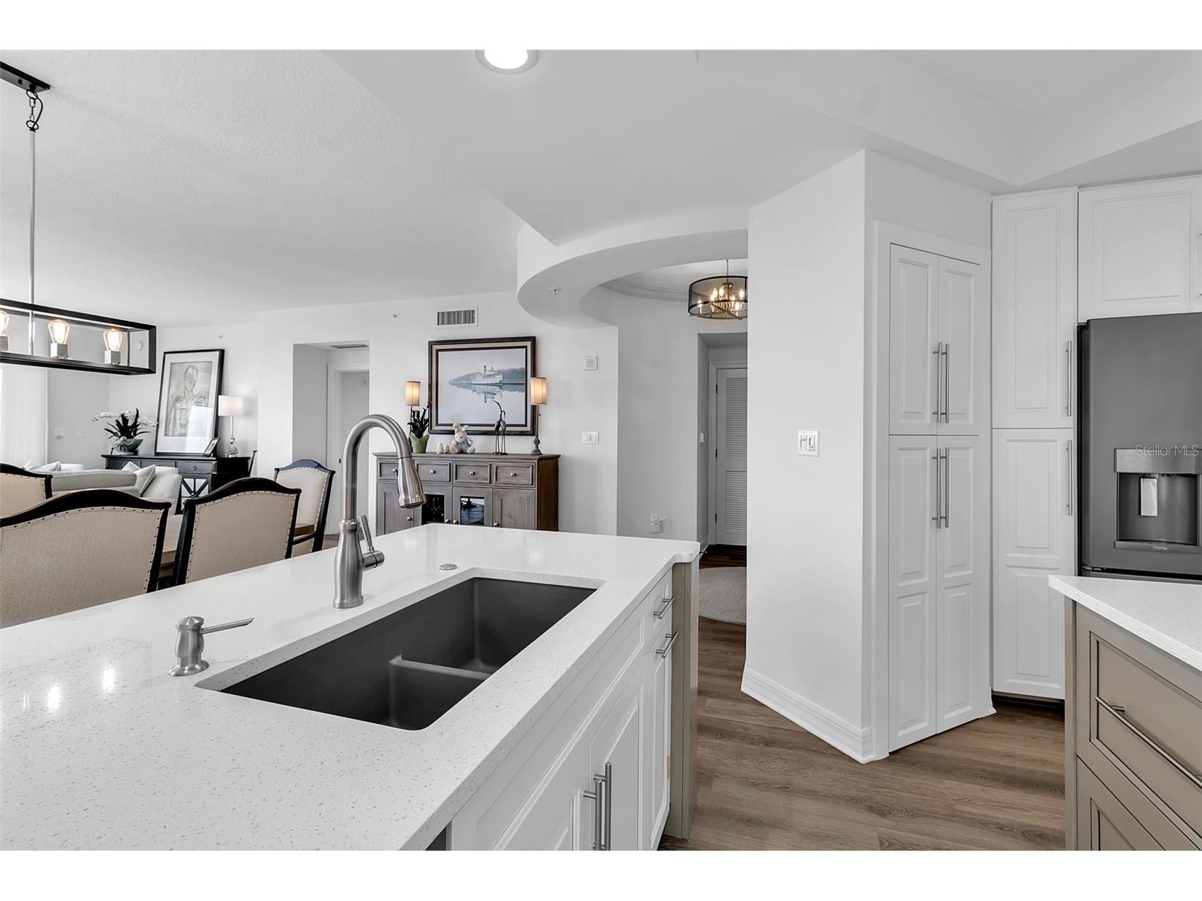 393 N Point Road #401 Osprey FL 34229 - CATFISH CREEK A4686928 image25