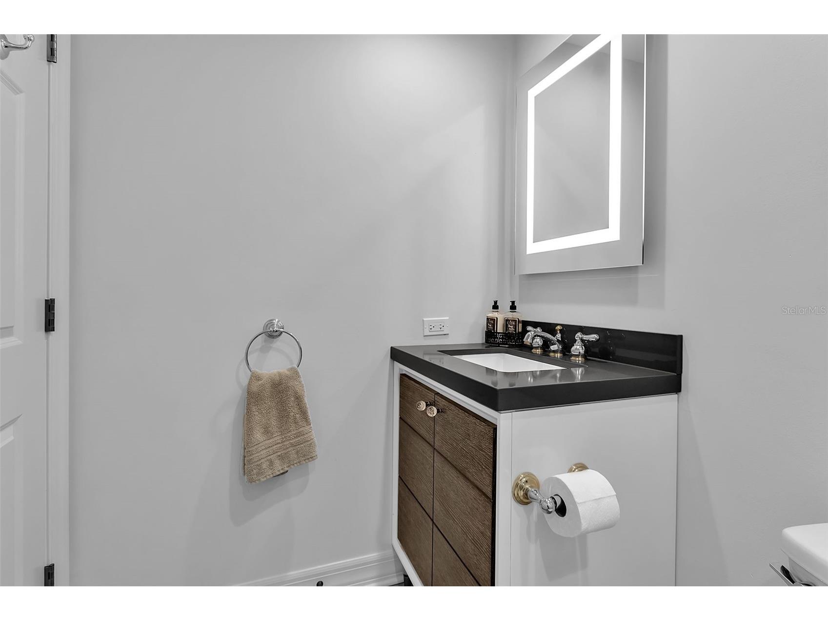 393 N Point Road #401 Osprey FL 34229 - CATFISH CREEK A4686928 image44