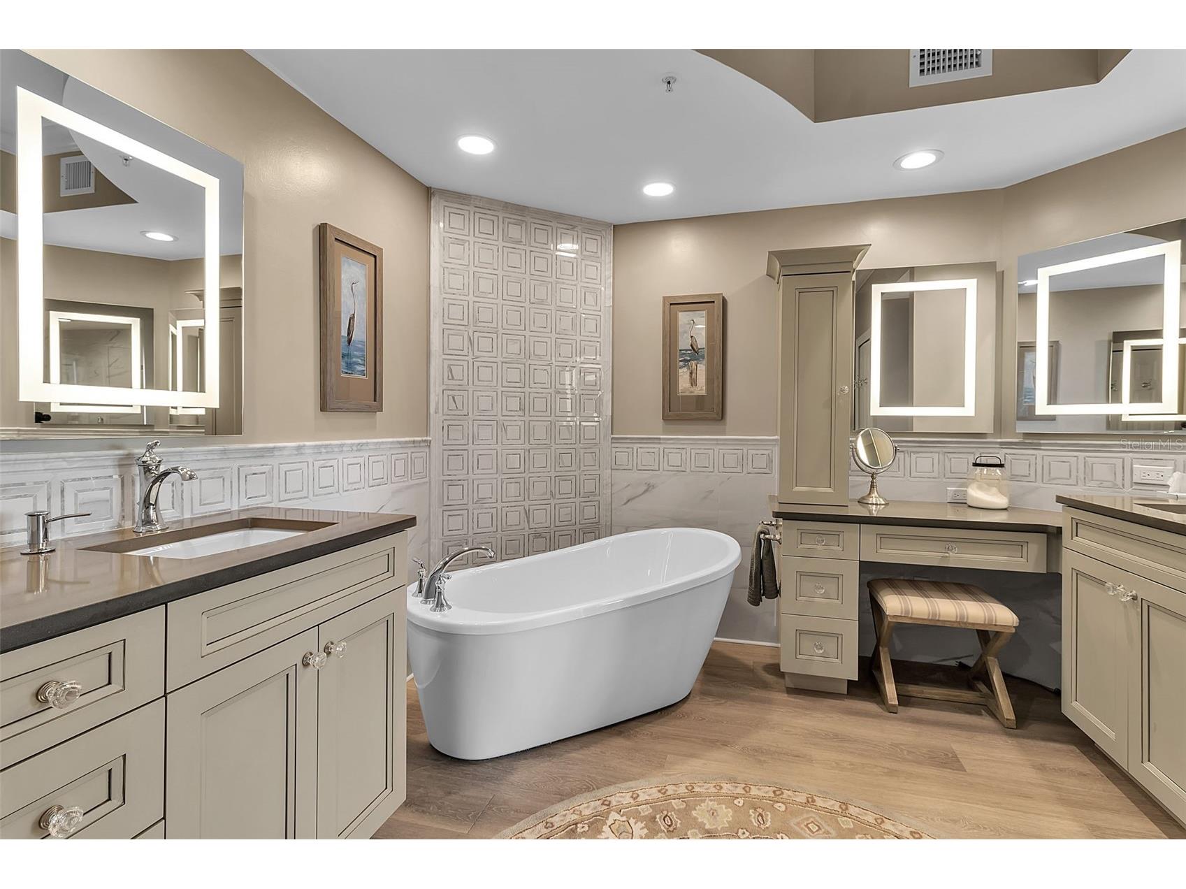 393 N Point Road #401 Osprey FL 34229 - CATFISH CREEK A4686928 image53