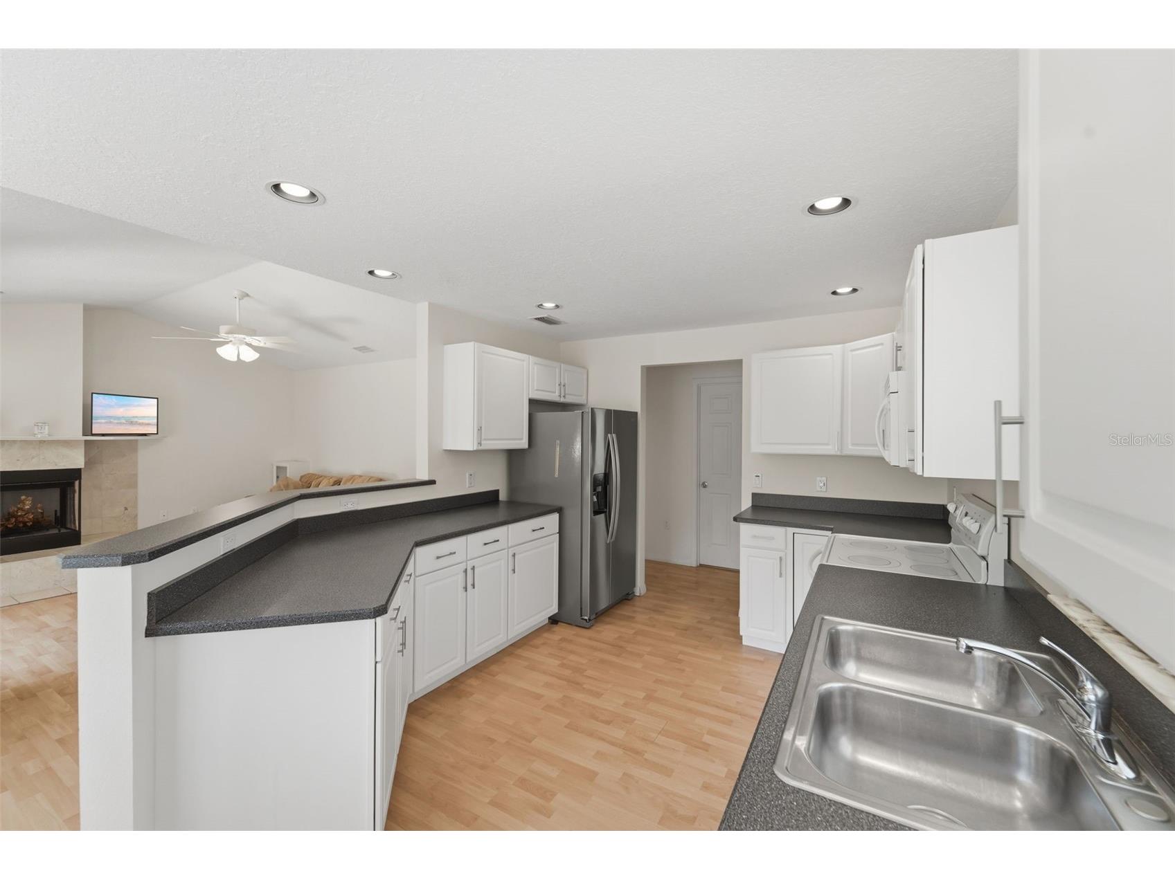 393 S Dexter Avenue Deland FL 32720 V4948759 image19