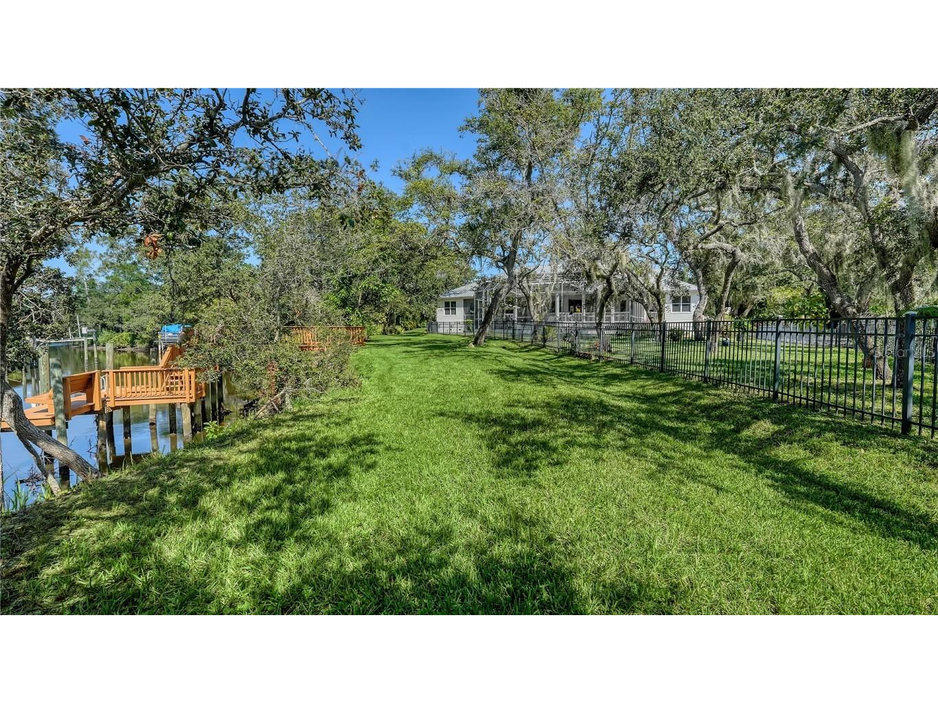 3930 Elysian Woods Lane Sarasota FL 34231 - PHILLIPPI CREEK A4668774 image36