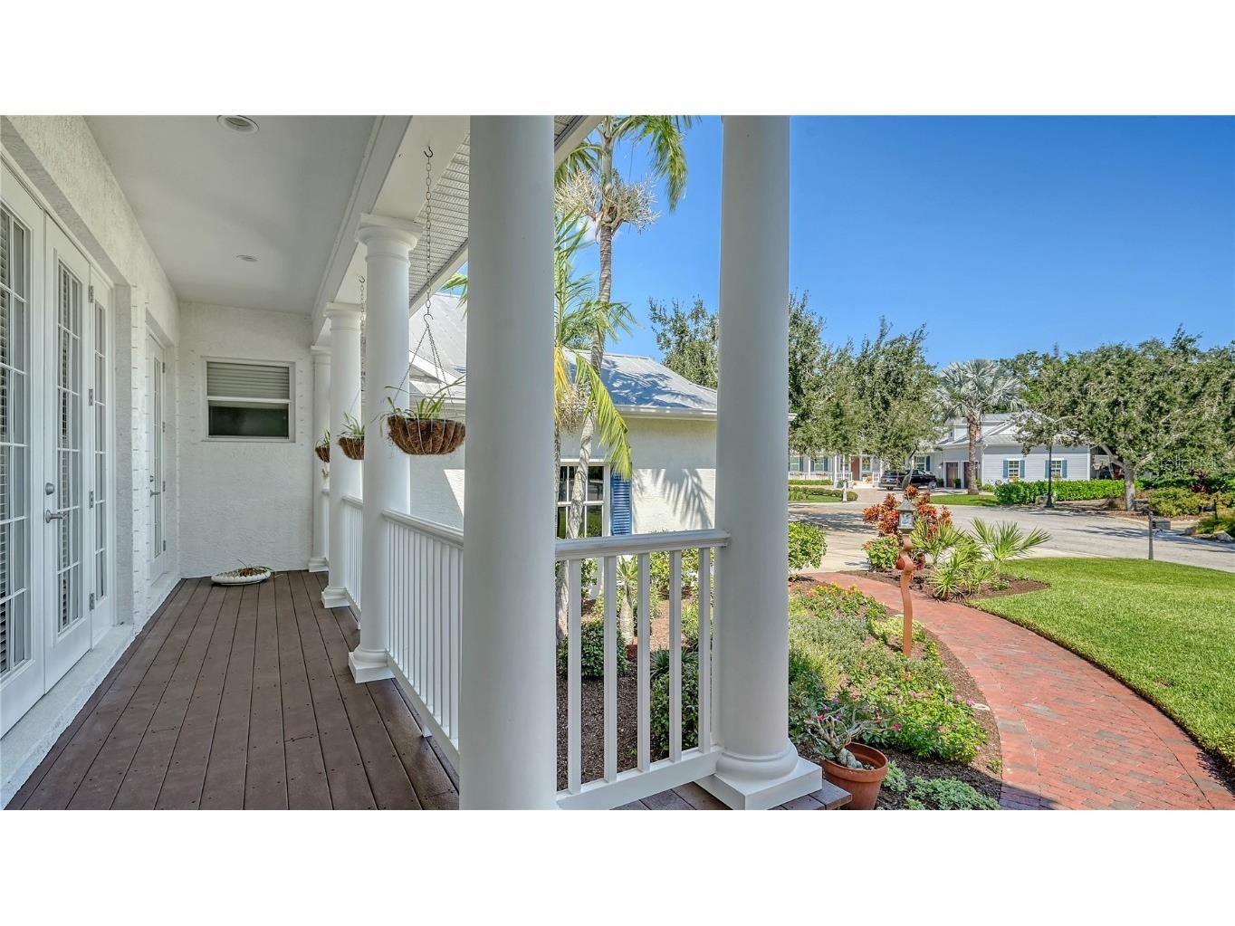 3930 Elysian Woods Lane Sarasota FL 34231 - PHILLIPPI CREEK A4668774 image4