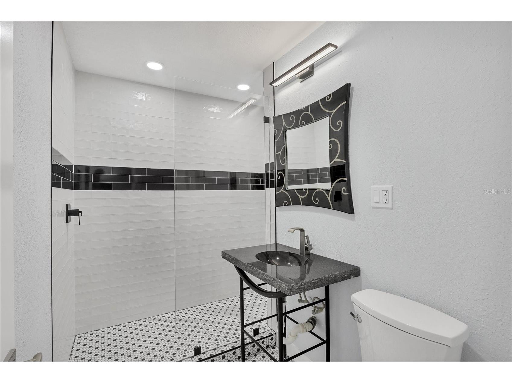 3931 Bay Shore Road Sarasota FL 34234 - SARASOTA BAY A4649616 image35