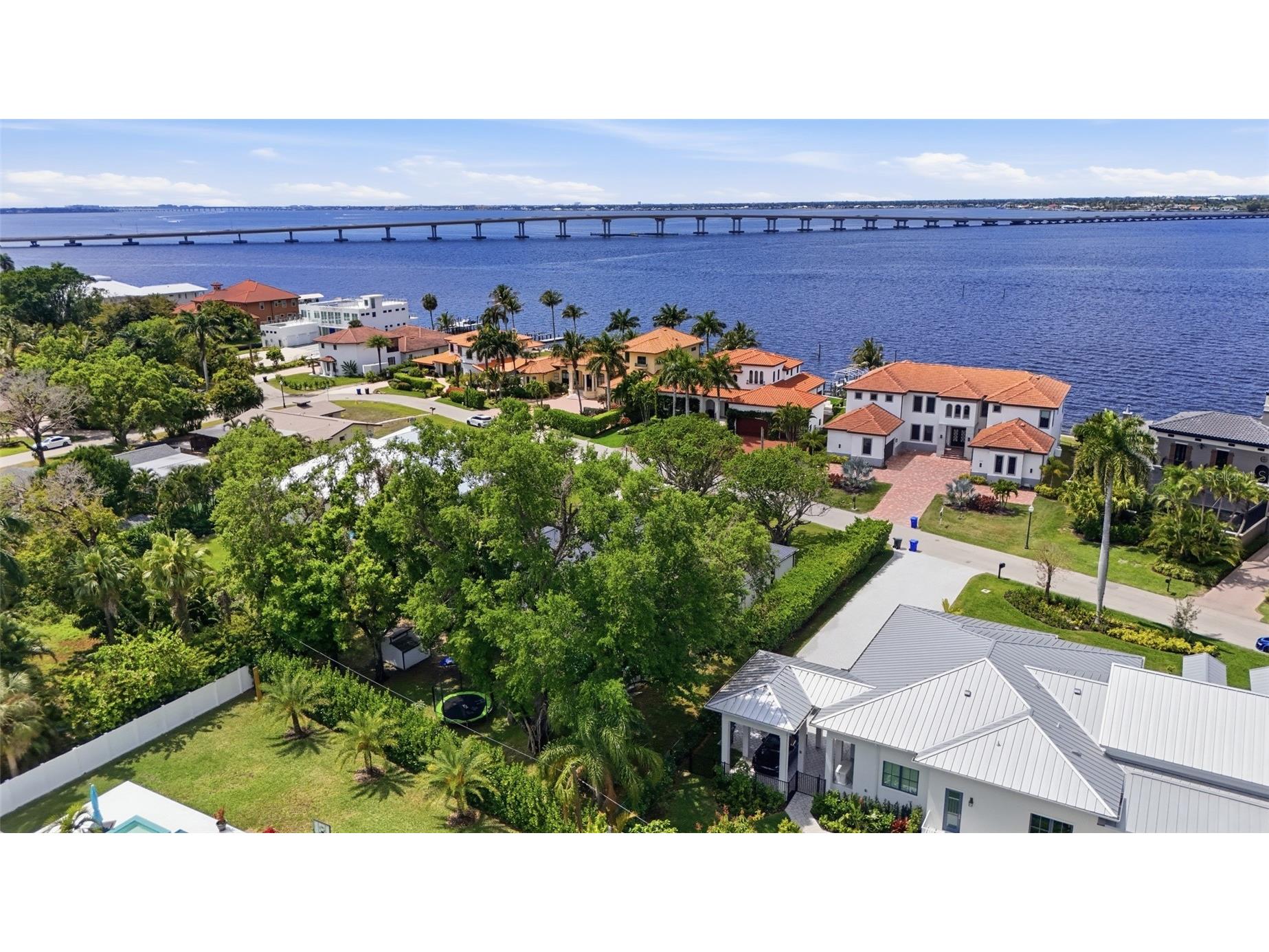 3931 W Riverside Drive Fort Myers FL 33901 C7523997 image50