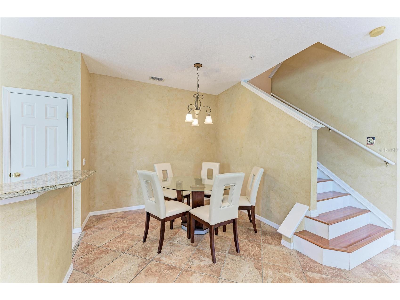 3931 Yellowstone Circle Sarasota FL 34233 A4695671 image10