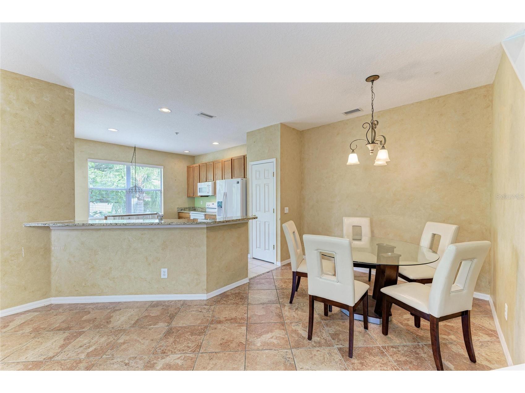 3931 Yellowstone Circle Sarasota FL 34233 A4695671 image11