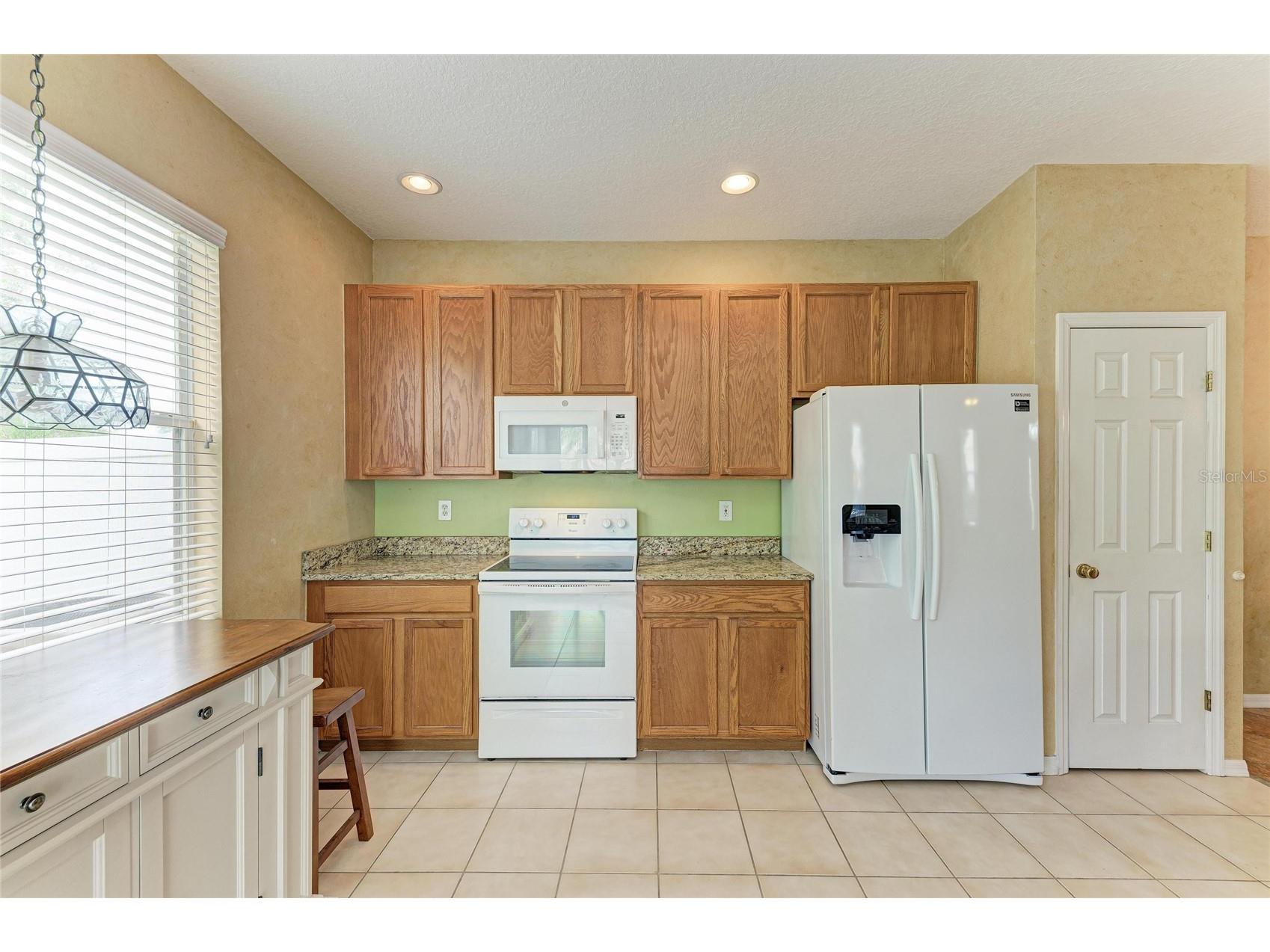 3931 Yellowstone Circle Sarasota FL 34233 A4695671 image16
