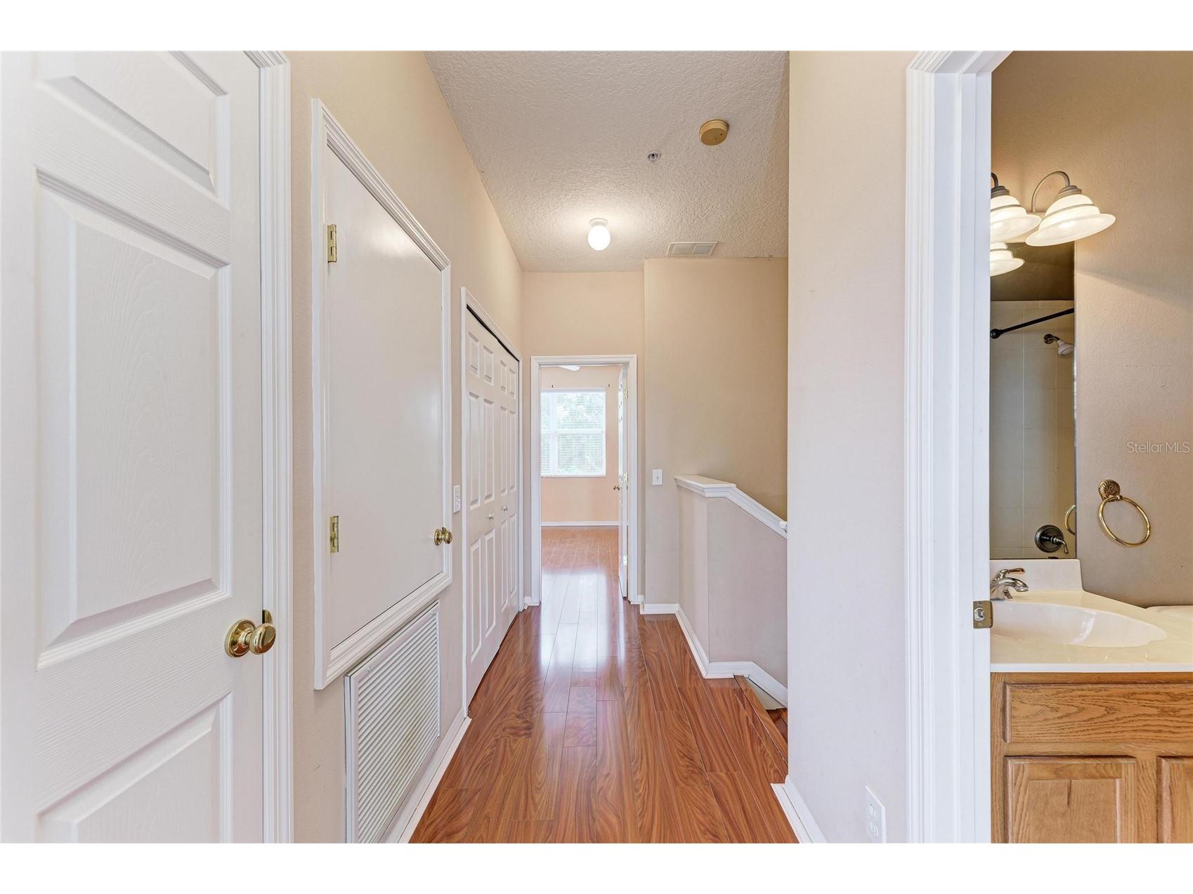 3931 Yellowstone Circle Sarasota FL 34233 A4695671 image24