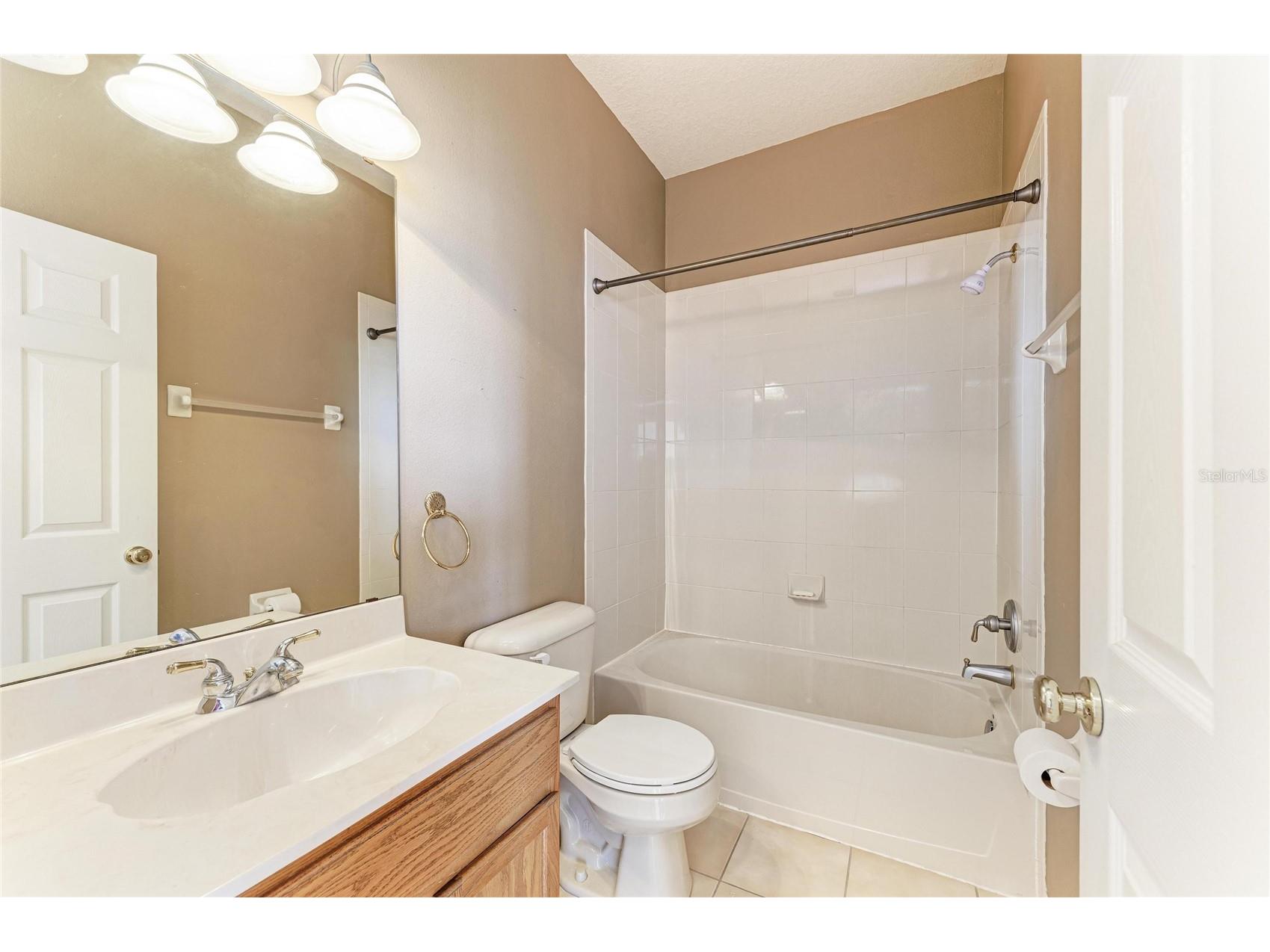 3931 Yellowstone Circle Sarasota FL 34233 A4695671 image30