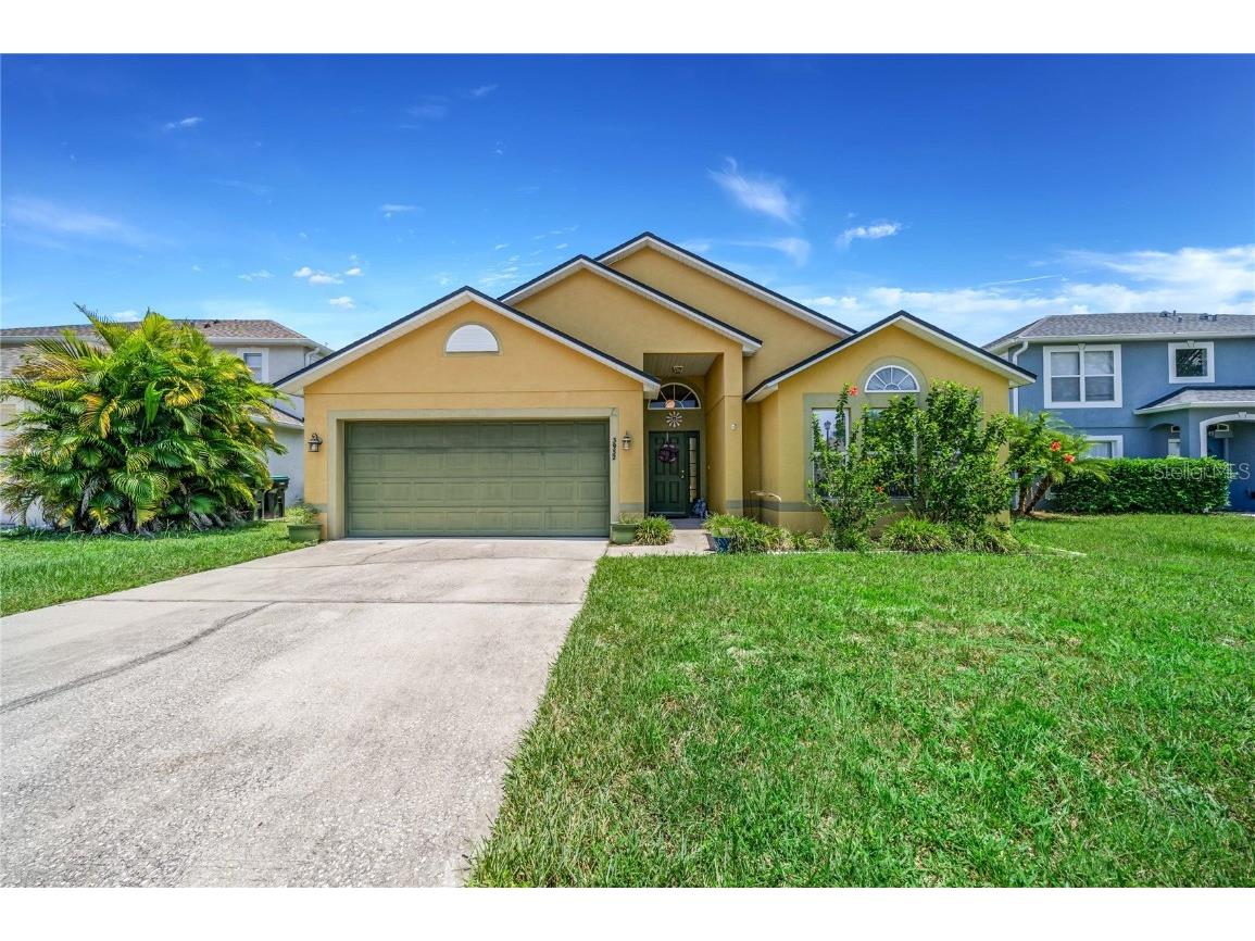3932 Stonefield Drive Orlando FL 32826 OM682195 image1