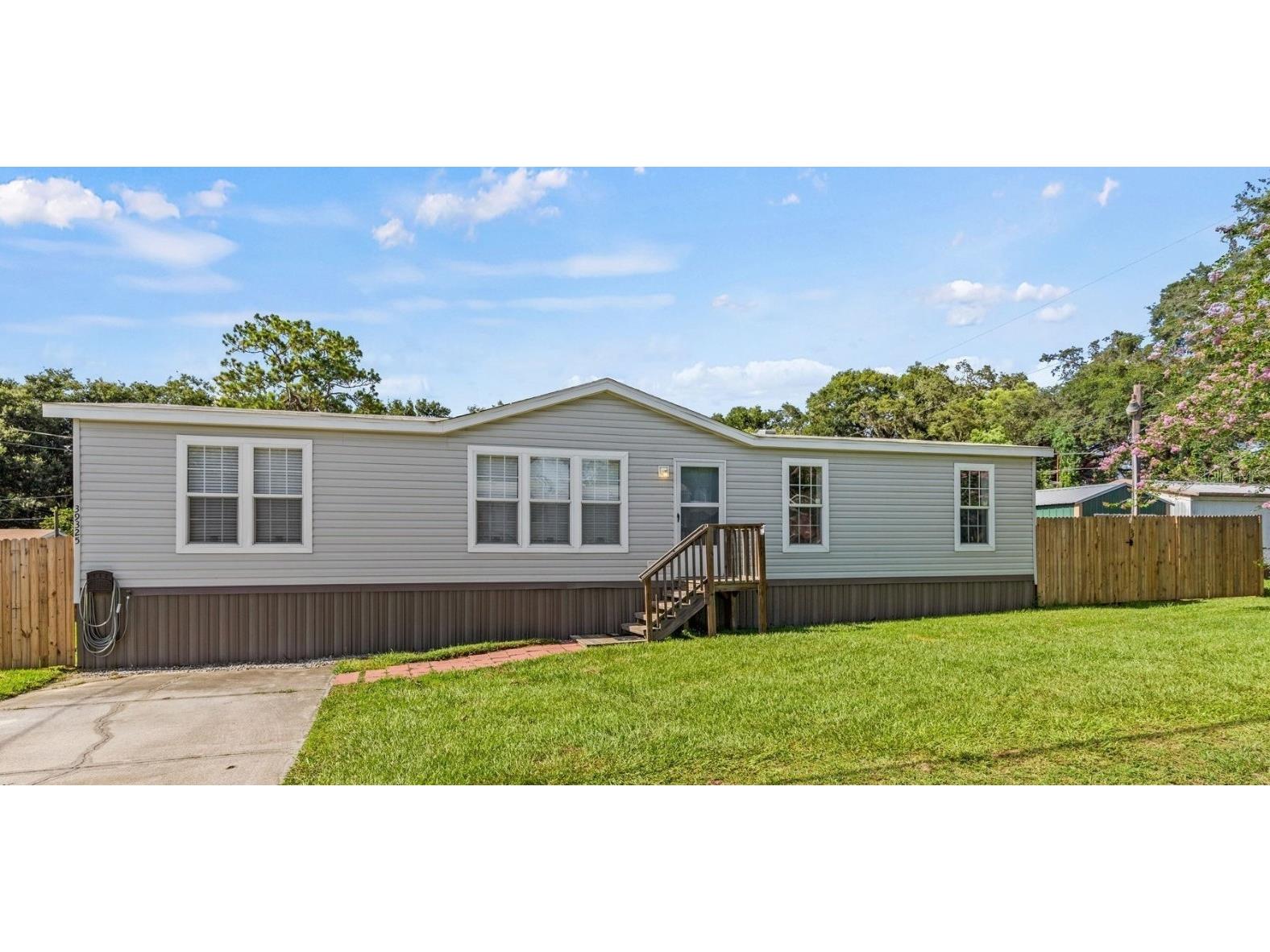 39325 Denny Lane Zephyrhills FL 33542 T3461124 image1