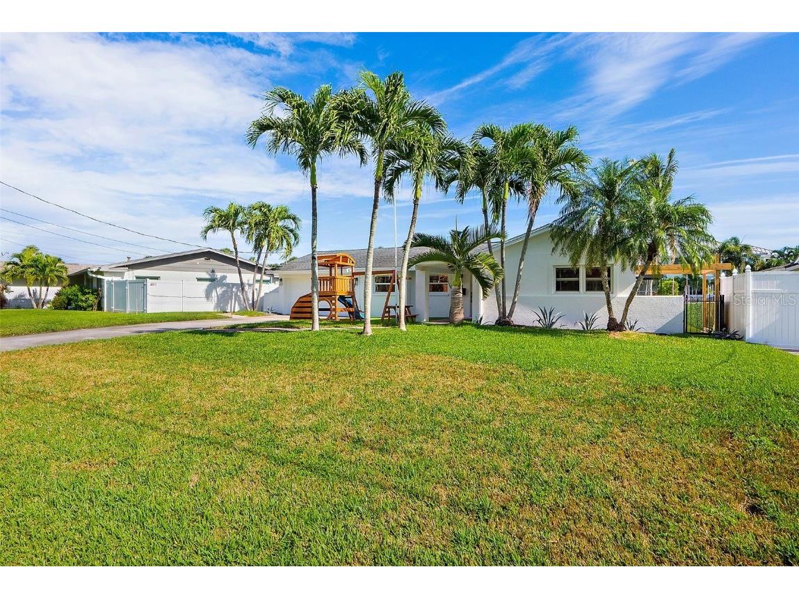 3933 13th Way NE Saint Petersburg FL 33703 U8222122 image1