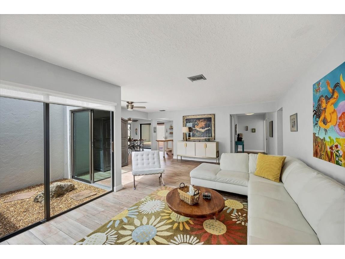 3933 Glen Oaks Manor Drive Sarasota FL 34232 A4642718 image11