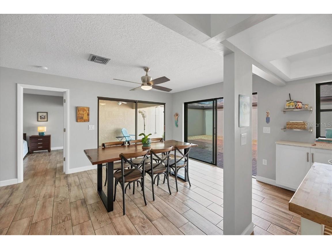 3933 Glen Oaks Manor Drive Sarasota FL 34232 A4642718 image13