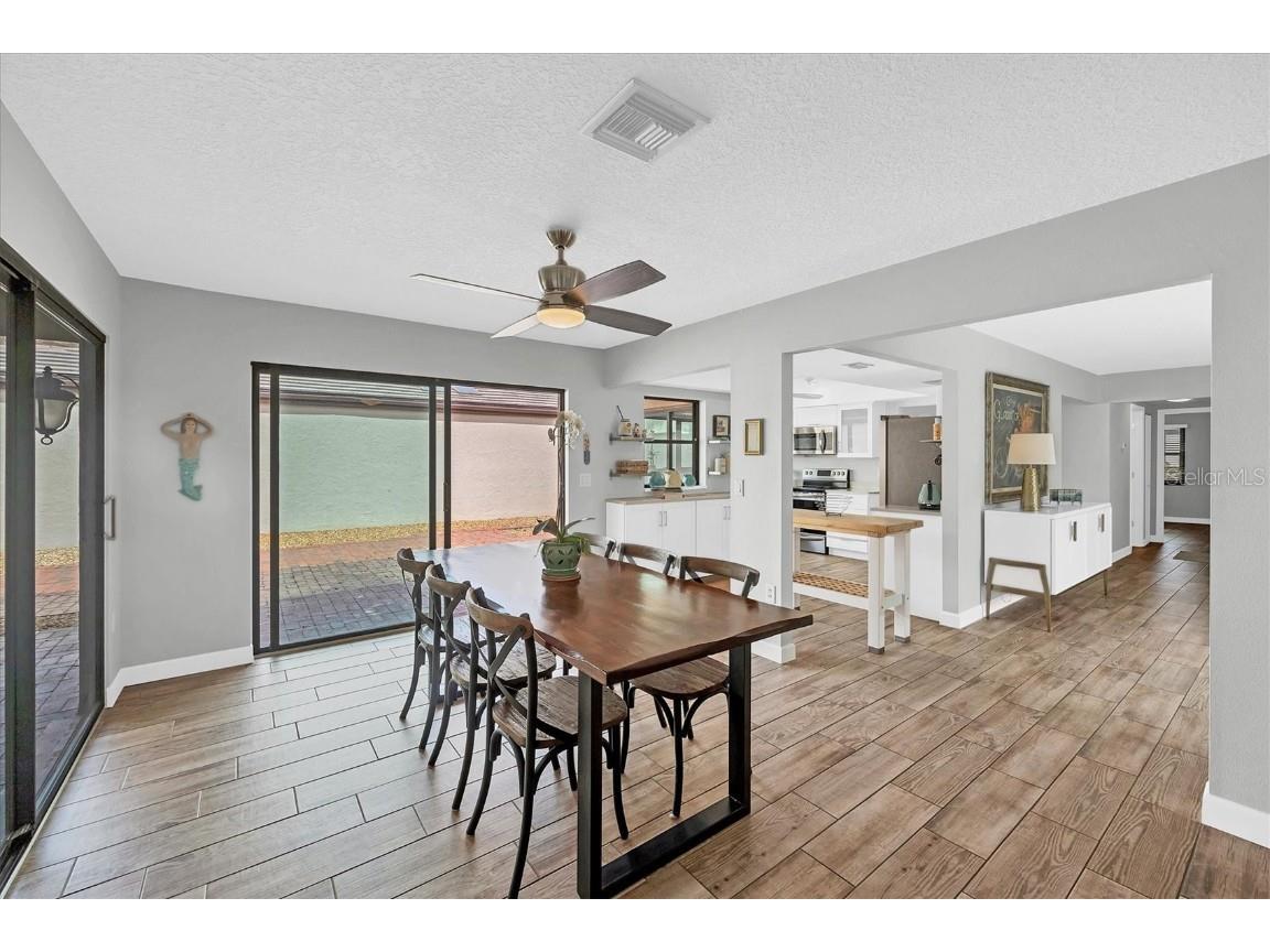 3933 Glen Oaks Manor Drive Sarasota FL 34232 A4642718 image14