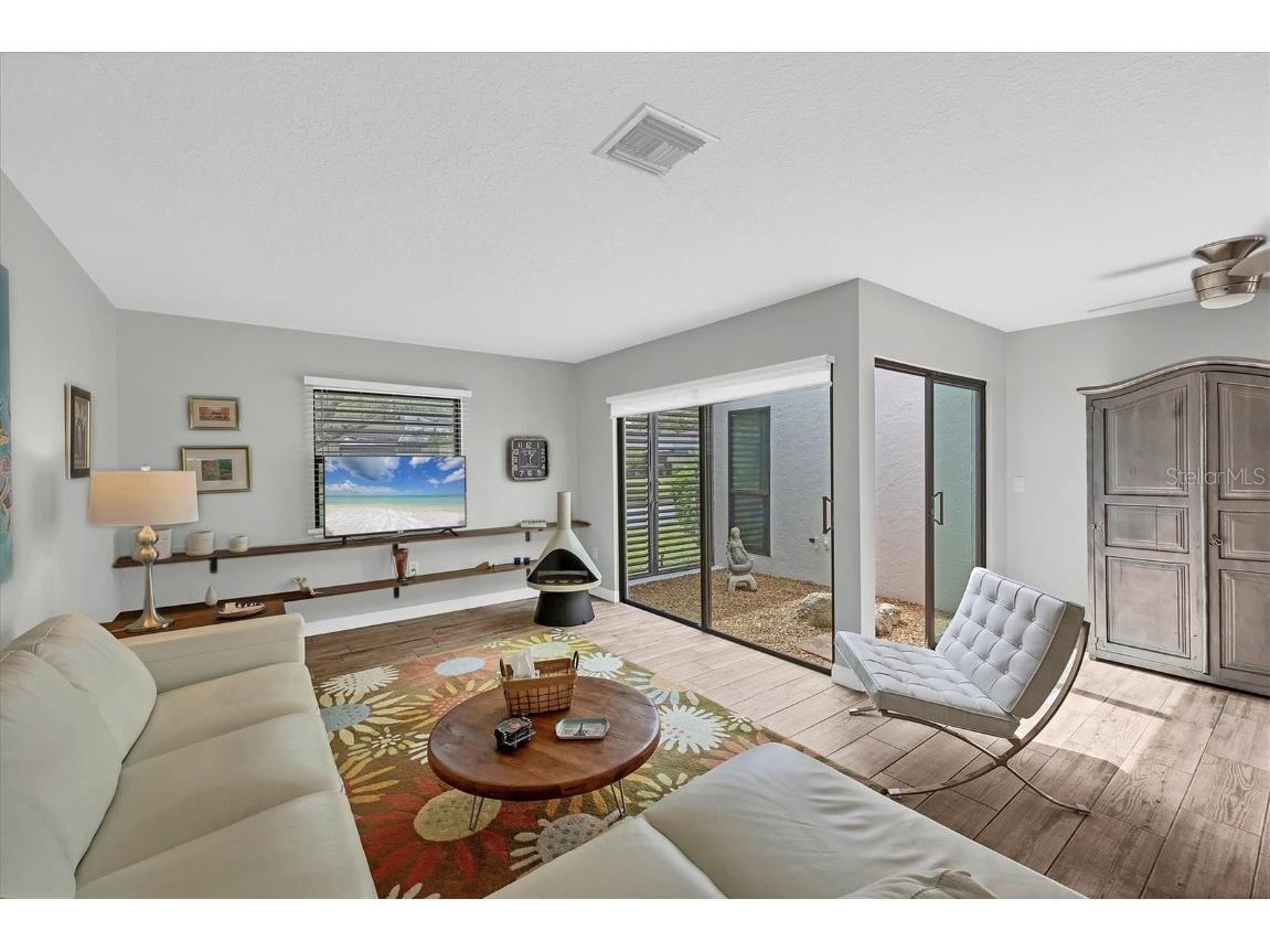 3933 Glen Oaks Manor Drive Sarasota FL 34232 A4642718 image9