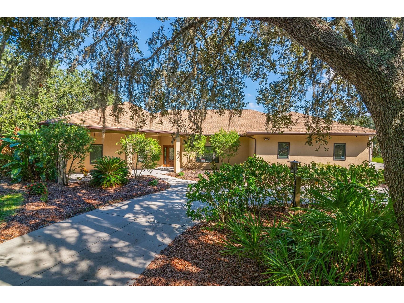 3933 Mammoth Grove Road Lake Wales FL 33898 L4948125 image1