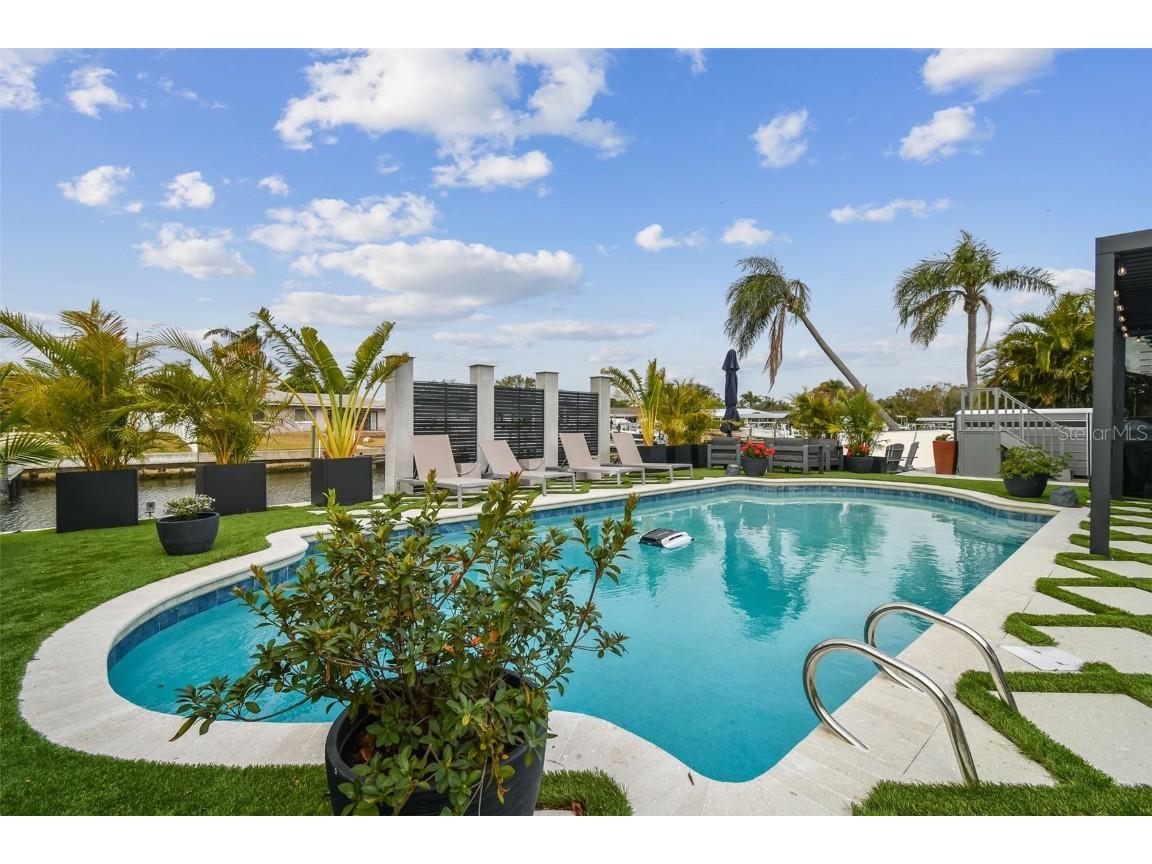 3934 Doral Drive Tampa FL 33634 - CANAL TO TAMPA BAY TB8347034 image1