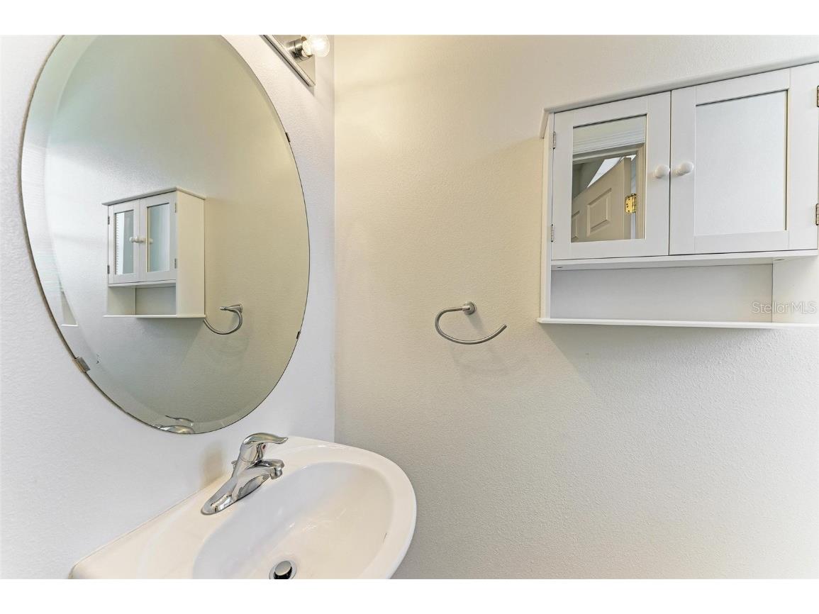 3934 Yellowstone Circle Sarasota FL 34233 A4658224 image25