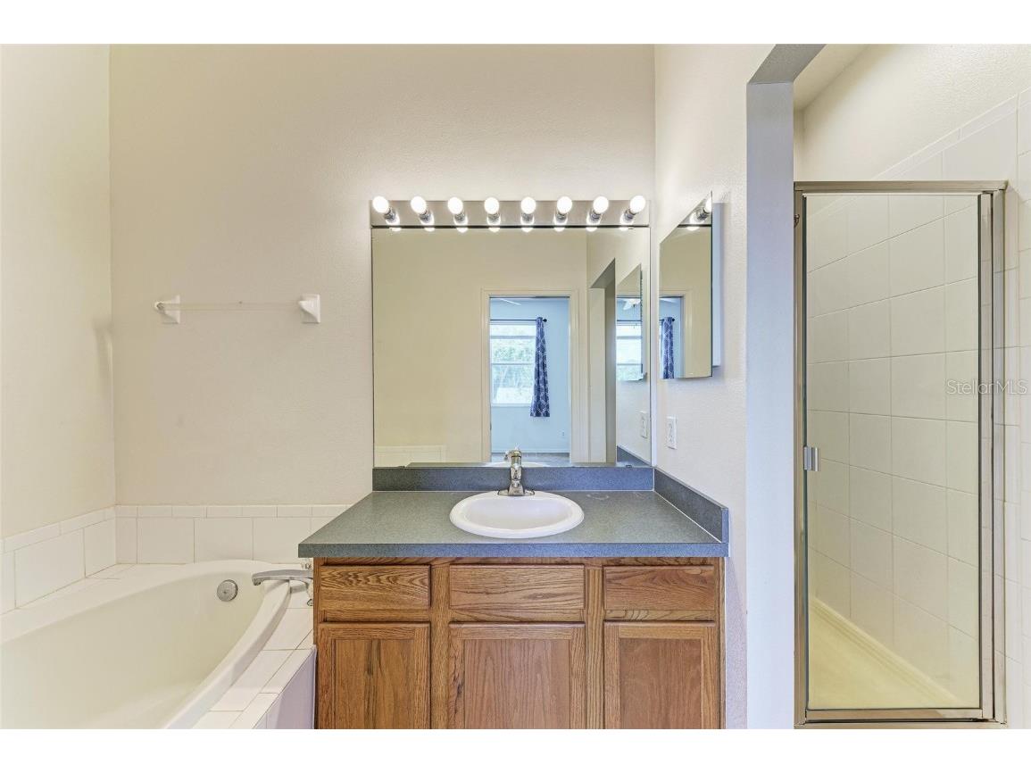 3934 Yellowstone Circle Sarasota FL 34233 A4658224 image30