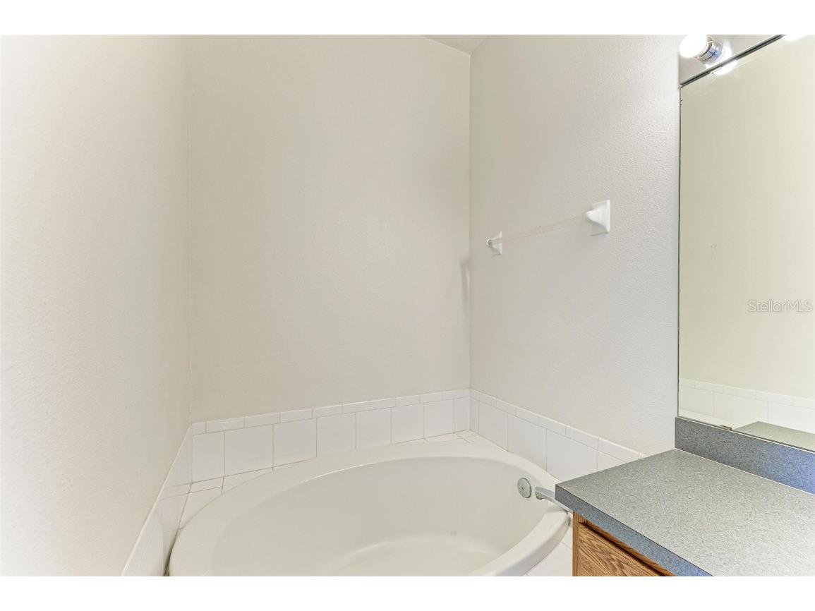 3934 Yellowstone Circle Sarasota FL 34233 A4658224 image31