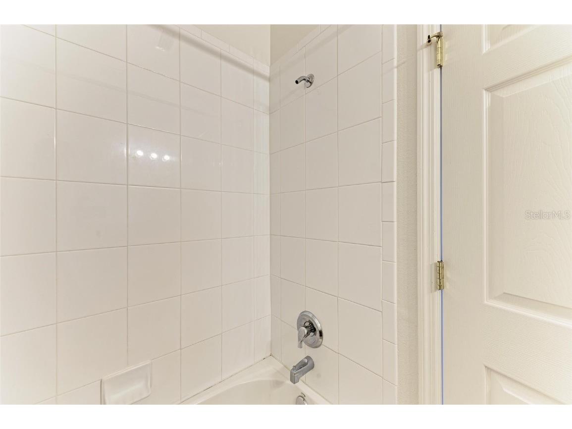 3934 Yellowstone Circle Sarasota FL 34233 A4658224 image36