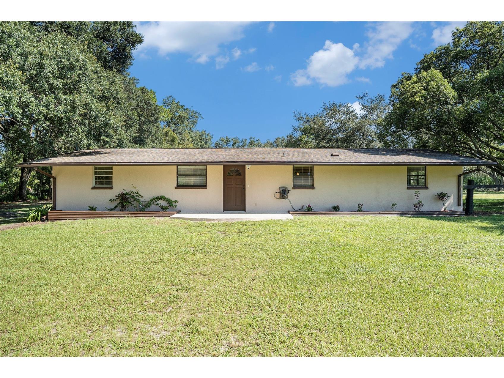 39349 Comstock Lane Zephyrhills FL 33540 TB8425454 image1