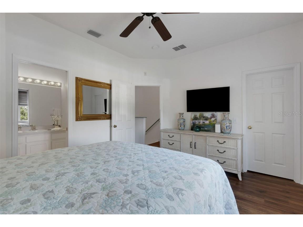 3935 Yellowstone Circle Sarasota FL 34233 A4674431 image13