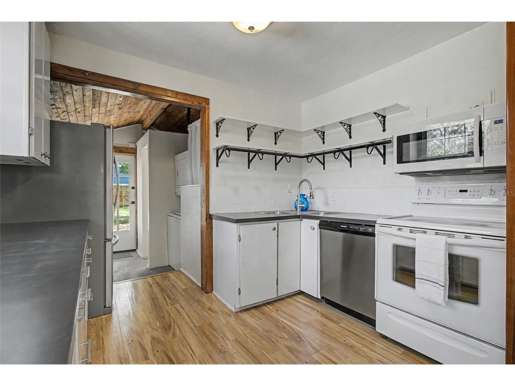 3936 3rd Avenue N Saint Petersburg FL 33713 TB8508484 image11