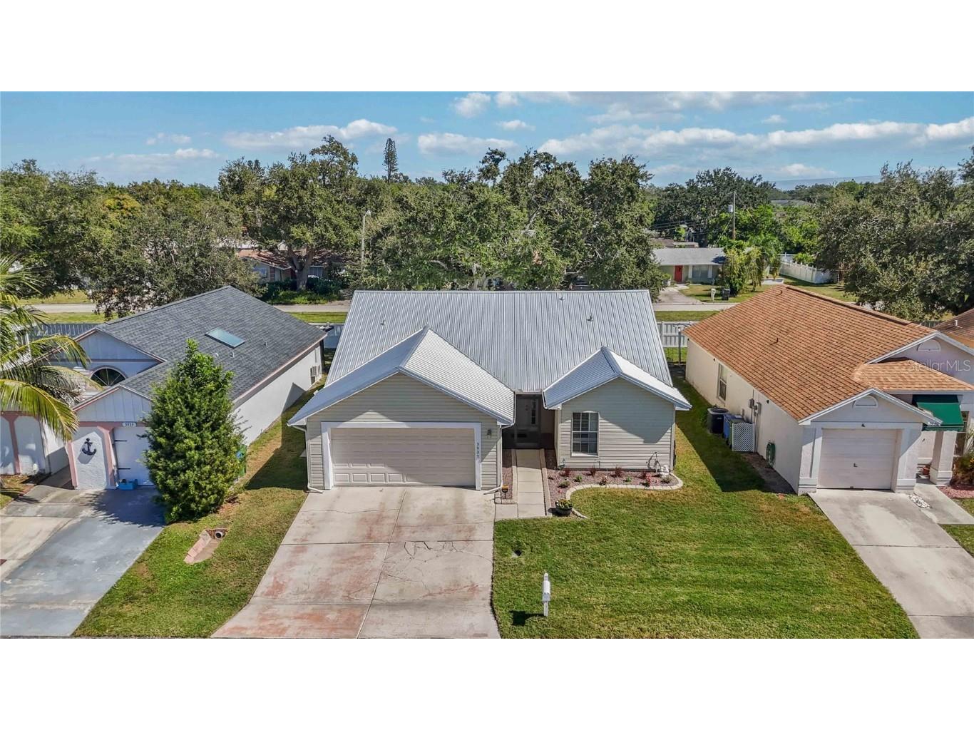 3937 37th Street Court W Bradenton FL 34205 A4668538 image1