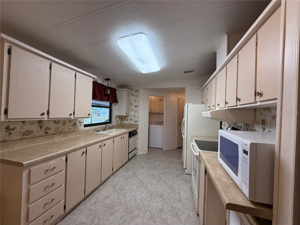 3937 Citrus Circle Fruitland Park FL 34731 G5105538 image4